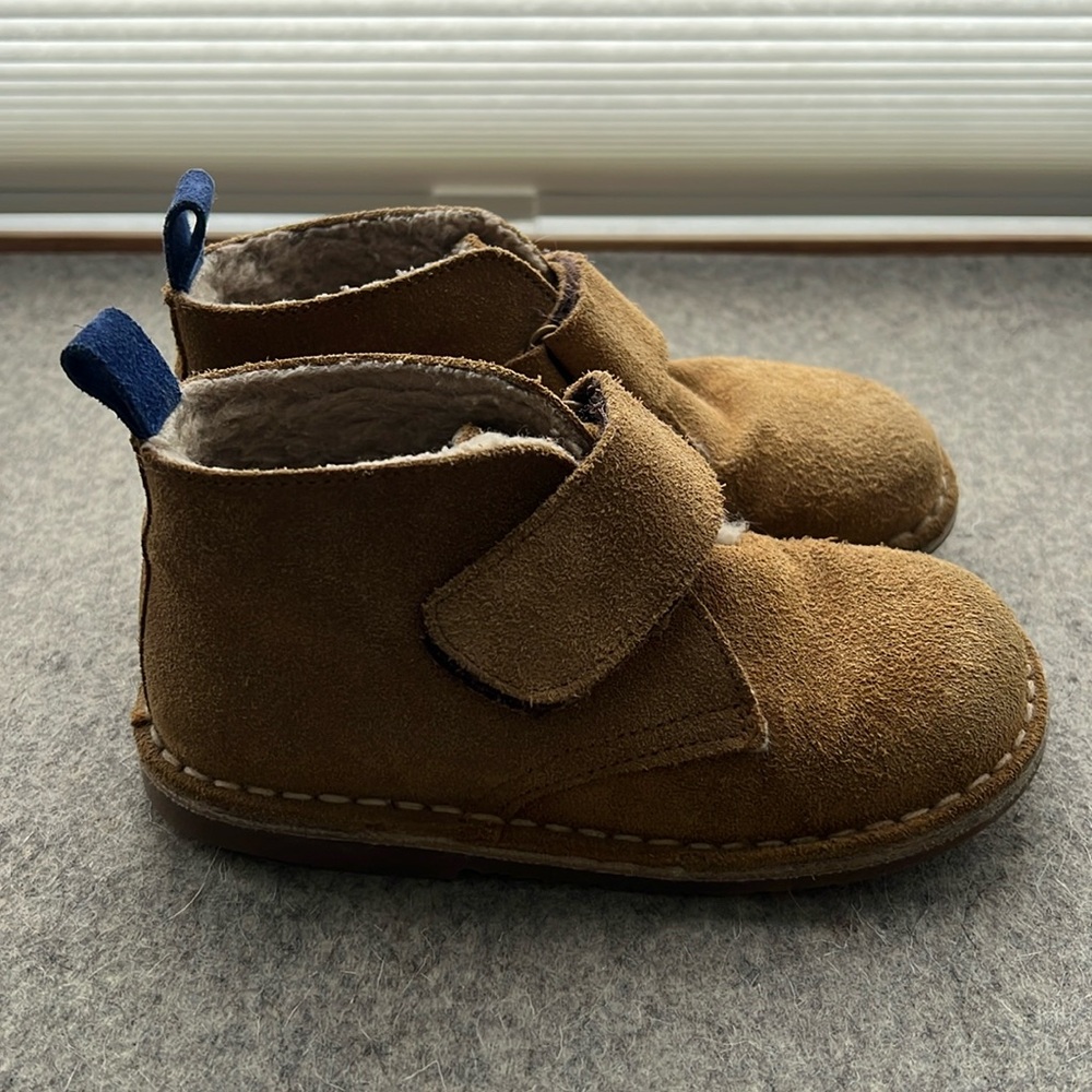 Mini Boden suede desert boots